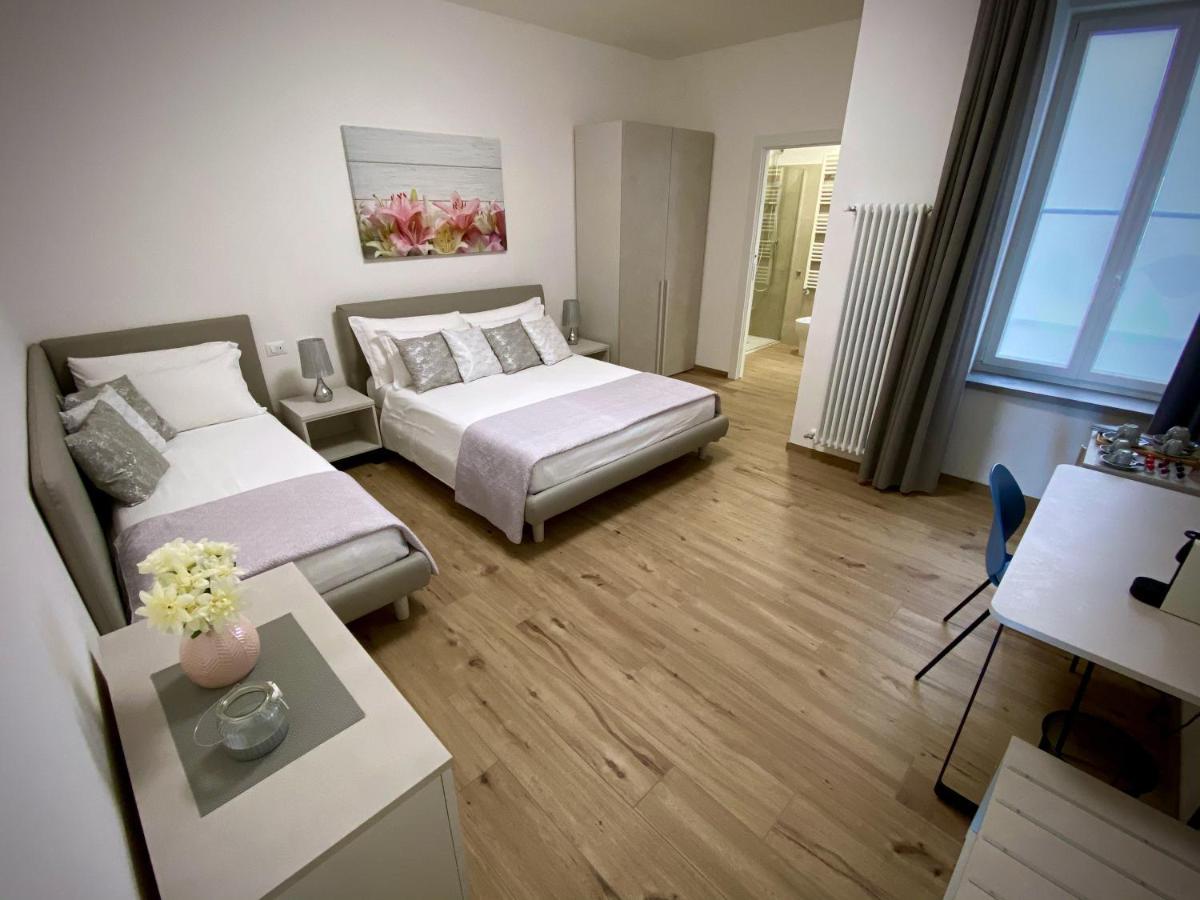 Five Flowers Guest House ตรีเอสเต ภายนอก รูปภาพ